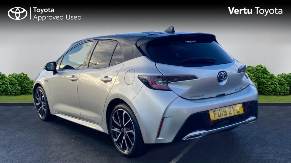 Toyota Corolla 2.0 VVT-i Hybrid Excel 5dr CVT Hybrid Hatchback - Image 4