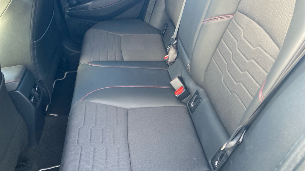 Toyota Corolla 2.0 VVT-i Hybrid Excel 5dr CVT Hybrid Hatchback - Image 14