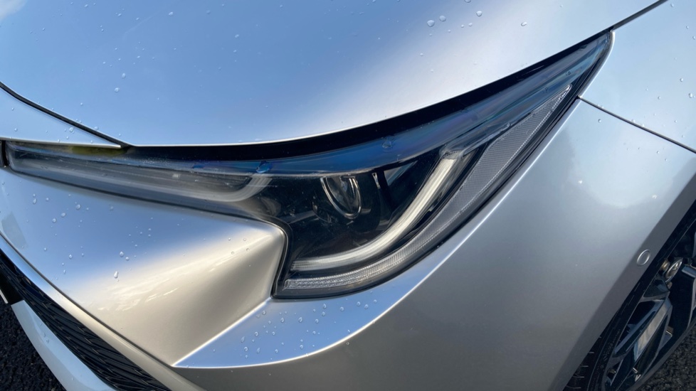 Toyota Corolla 2.0 VVT-i Hybrid Excel 5dr CVT Hybrid Hatchback - Image 20