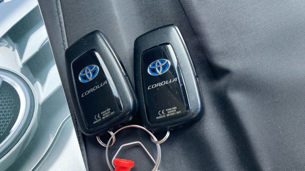 Toyota Corolla 2.0 VVT-i Hybrid Excel 5dr CVT Hybrid Hatchback - Image 28