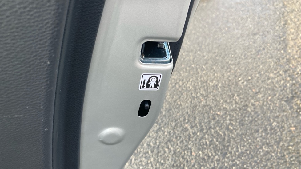Toyota Corolla 2.0 VVT-i Hybrid Excel 5dr CVT Hybrid Hatchback - Image 37