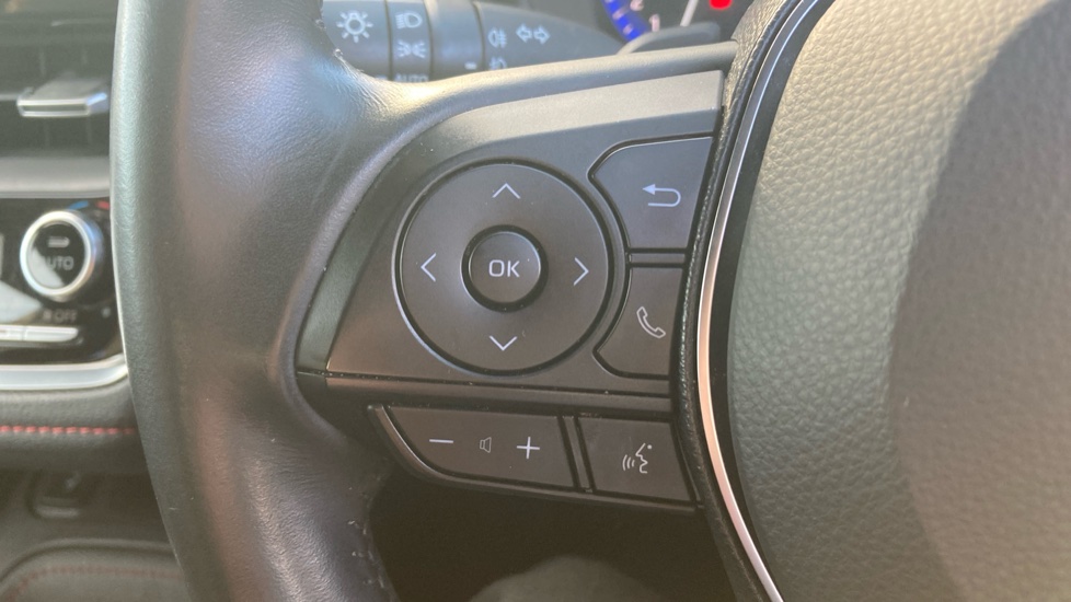 Toyota Corolla 2.0 VVT-i Hybrid Excel 5dr CVT Hybrid Hatchback - Image 45