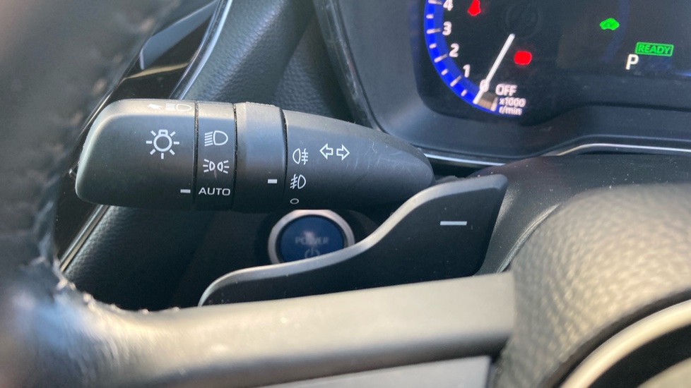 Toyota Corolla 2.0 VVT-i Hybrid Excel 5dr CVT Hybrid Hatchback - Image 46