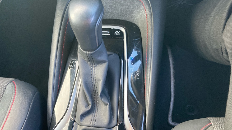 Toyota Corolla 2.0 VVT-i Hybrid Excel 5dr CVT Hybrid Hatchback - Image 50