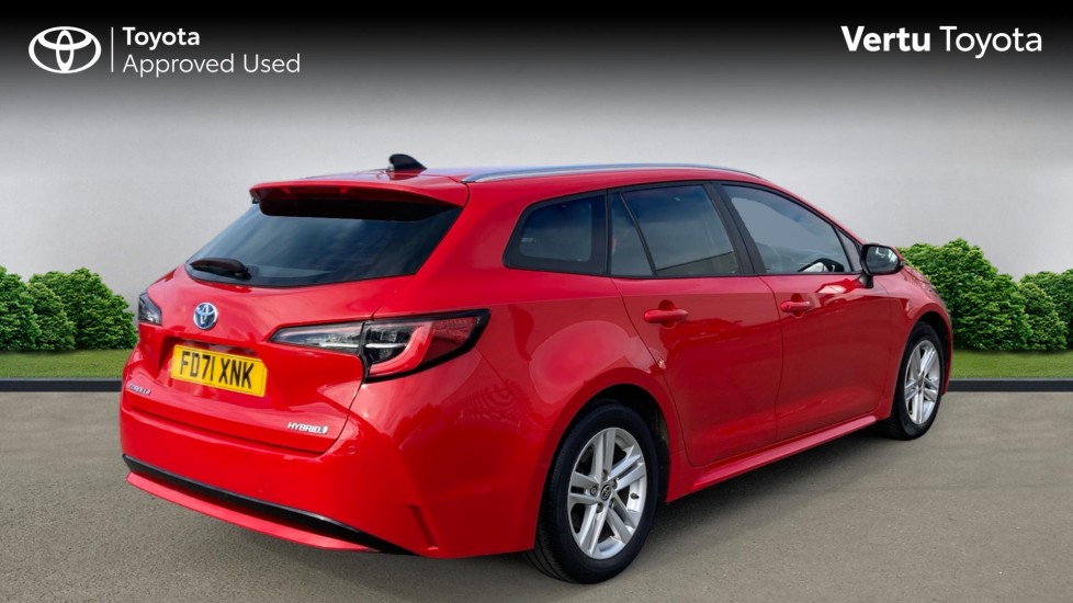 Toyota Corolla 1.8 VVT-i Hybrid Icon Tech 5dr CVT Hybrid Estate - Image 2