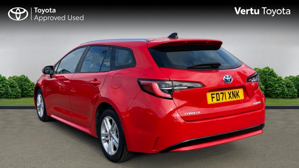 Toyota Corolla 1.8 VVT-i Hybrid Icon Tech 5dr CVT Hybrid Estate - Image 4