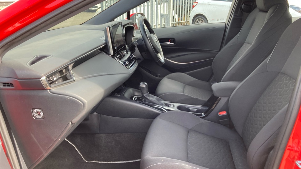 Toyota Corolla 1.8 VVT-i Hybrid Icon Tech 5dr CVT Hybrid Estate - Image 5