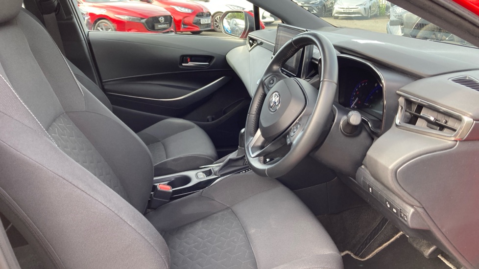 Toyota Corolla 1.8 VVT-i Hybrid Icon Tech 5dr CVT Hybrid Estate - Image 12
