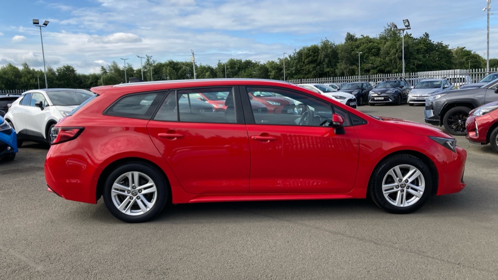 Toyota Corolla 1.8 VVT-i Hybrid Icon Tech 5dr CVT Hybrid Estate - Image 23