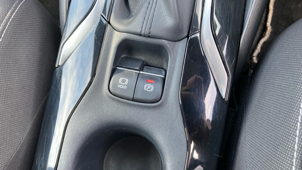 Toyota Corolla 1.8 VVT-i Hybrid Icon Tech 5dr CVT Hybrid Estate - Image 35