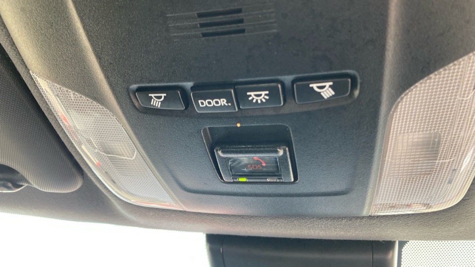 Toyota Corolla 1.8 VVT-i Hybrid Icon Tech 5dr CVT Hybrid Estate - Image 36