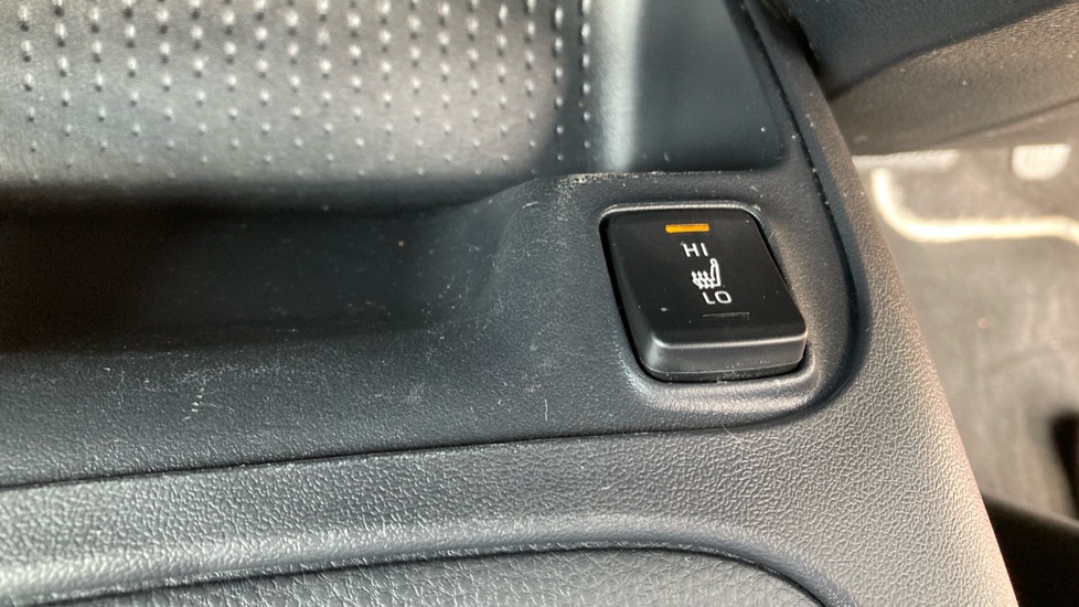 Toyota Corolla 1.8 VVT-i Hybrid Icon Tech 5dr CVT Hybrid Estate - Image 42