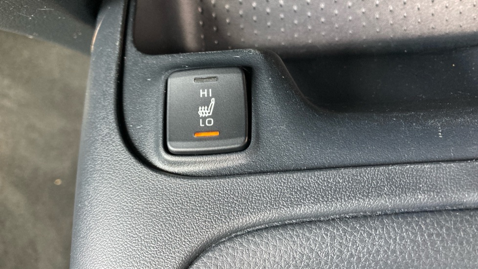 Toyota Corolla 1.8 VVT-i Hybrid Icon Tech 5dr CVT Hybrid Estate - Image 43