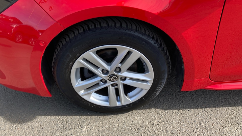 Toyota Corolla 1.8 VVT-i Hybrid Icon Tech 5dr CVT Hybrid Estate - Image 45