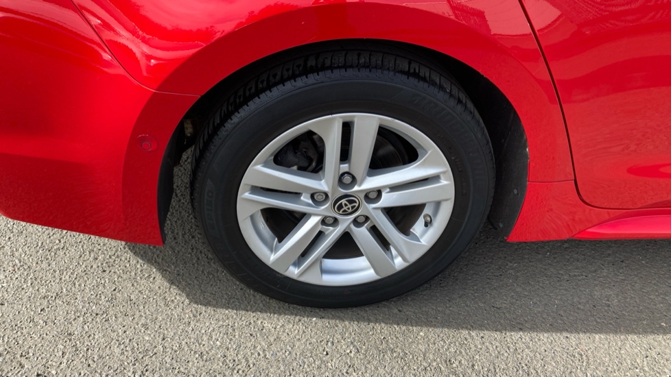 Toyota Corolla 1.8 VVT-i Hybrid Icon Tech 5dr CVT Hybrid Estate - Image 47