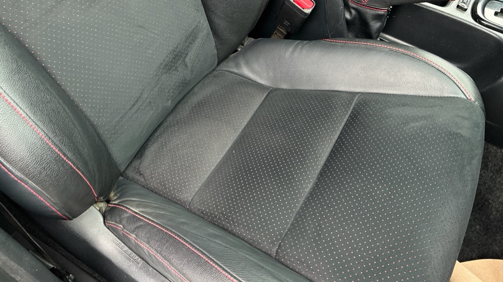 Toyota Hilux Diesel GR Sport D/Cab Pick Up 2.8 D-4D Auto - Image 17