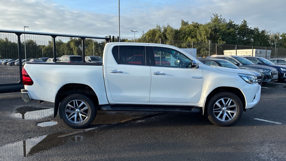Toyota Hilux Diesel Invincible D/Cab Pick Up 2.4 D-4D Auto - Image 23