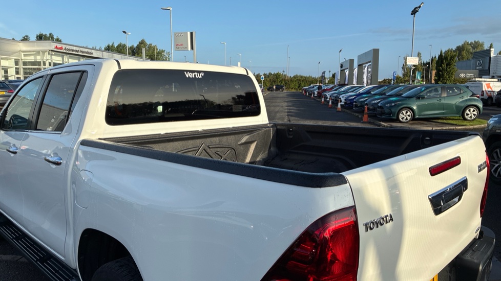 Toyota Hilux Diesel Invincible D/Cab Pick Up 2.4 D-4D Auto - Image 42