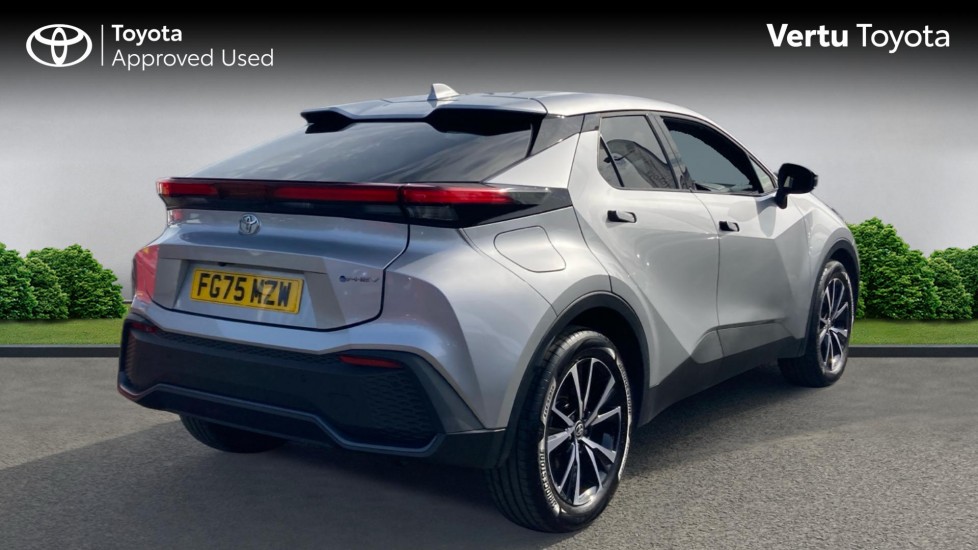 Toyota C-HR 2.0 PHEV Design 5dr CVT Hatchback - Image 2