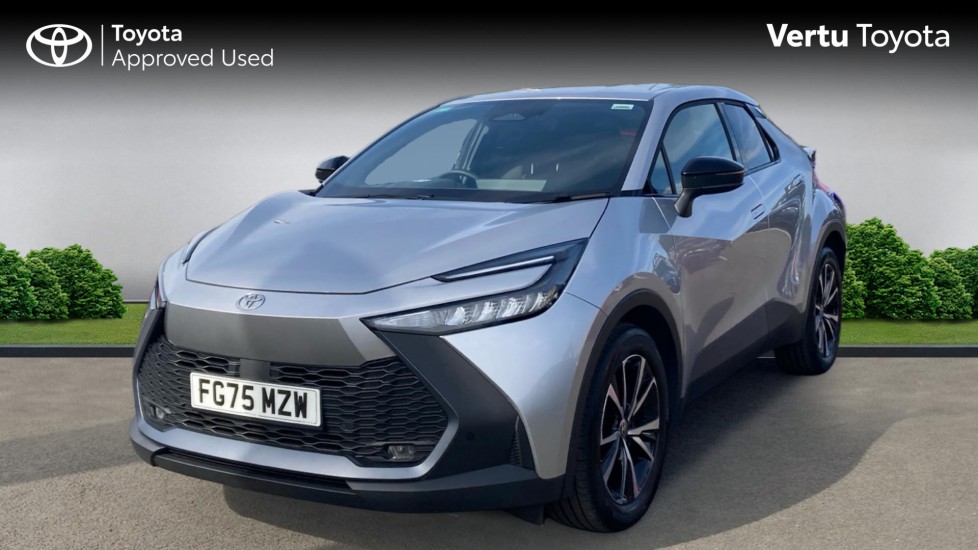 Toyota C-HR 2.0 PHEV Design 5dr CVT Hatchback - Image 3