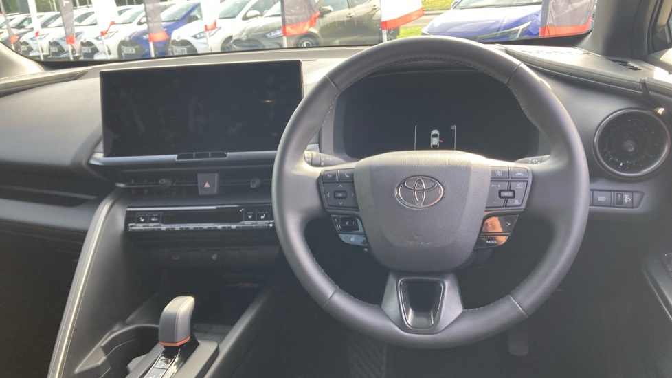 Toyota C-HR 2.0 PHEV Design 5dr CVT Hatchback - Image 7