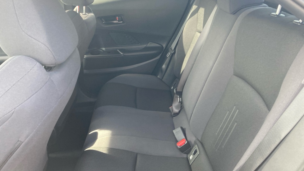 Toyota C-HR 2.0 PHEV Design 5dr CVT Hatchback - Image 15