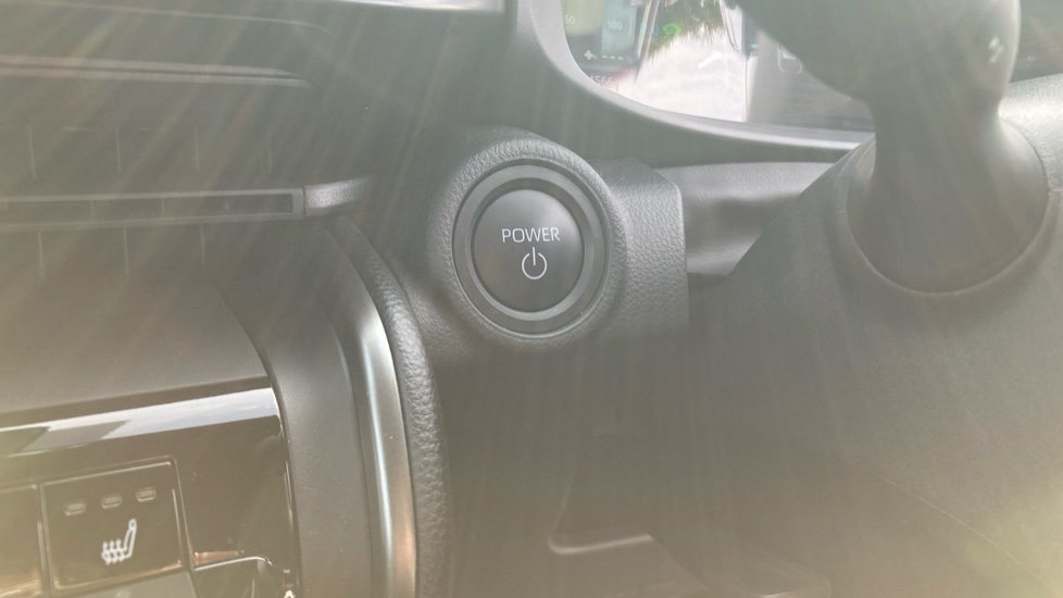 Toyota C-HR 2.0 PHEV Design 5dr CVT Hatchback - Image 16