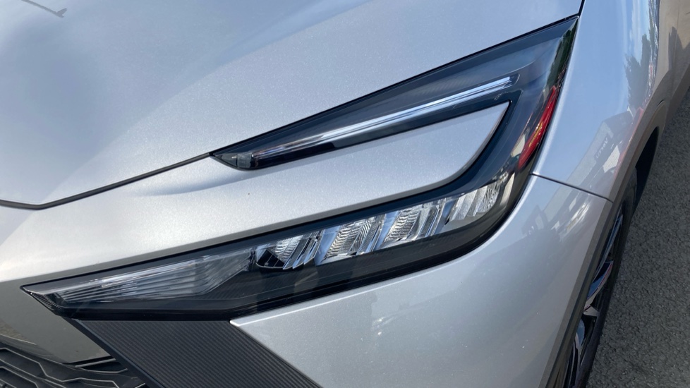 Toyota C-HR 2.0 PHEV Design 5dr CVT Hatchback - Image 20