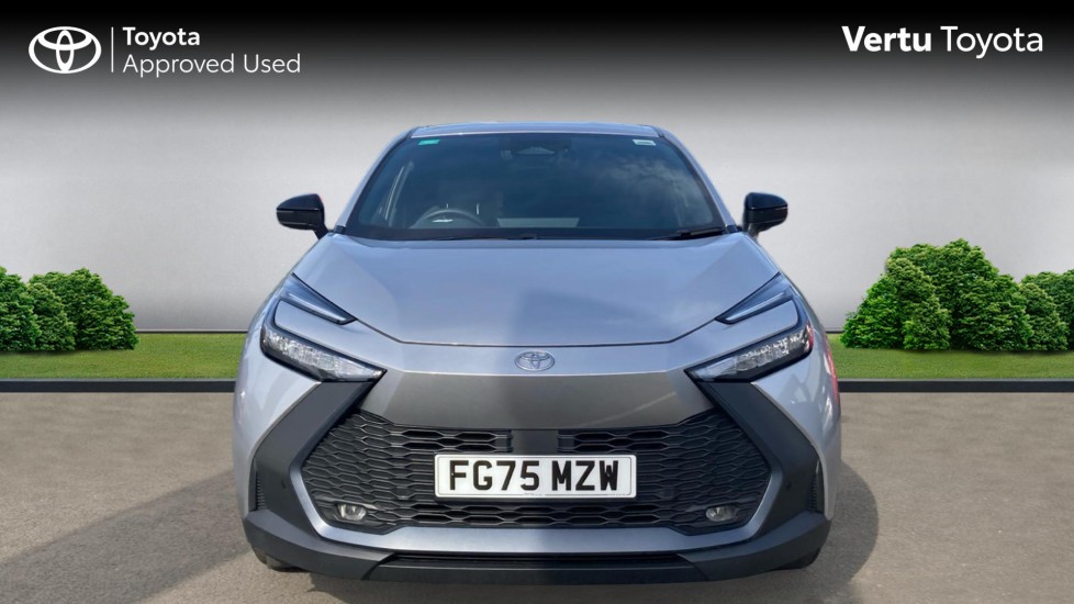 Toyota C-HR 2.0 PHEV Design 5dr CVT Hatchback - Image 22