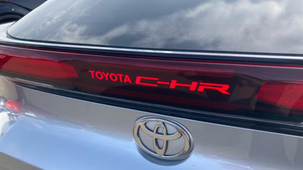 Toyota C-HR 2.0 PHEV Design 5dr CVT Hatchback - Image 32