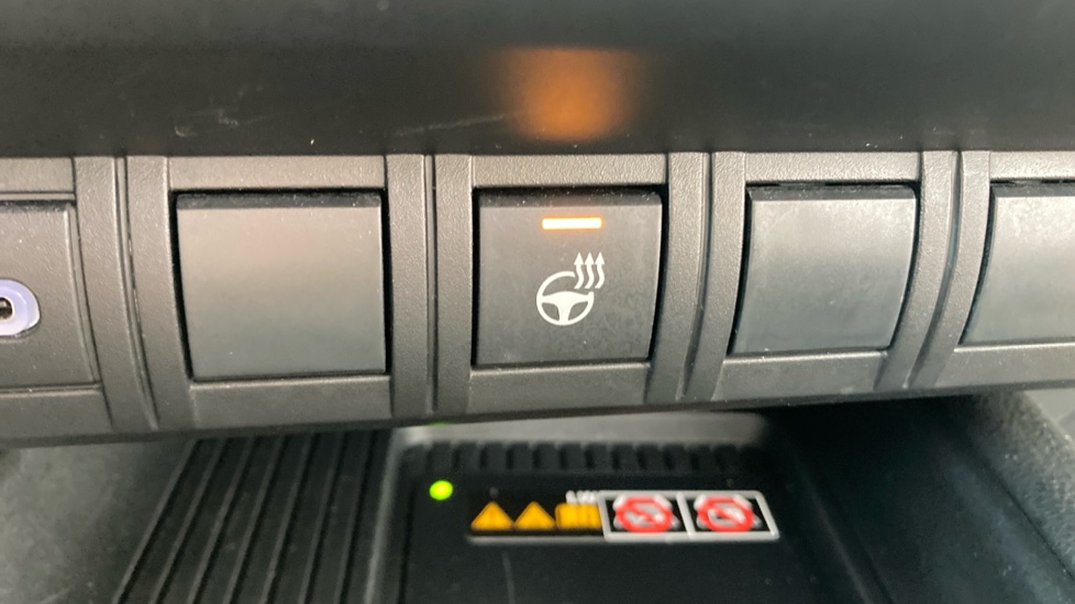 Toyota C-HR 2.0 PHEV Design 5dr CVT Hatchback - Image 48