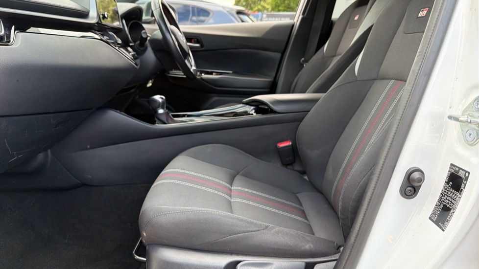 Toyota C-HR 1.8 Hybrid GR Sport 5dr CVT Hybrid Hatchback - Image 5
