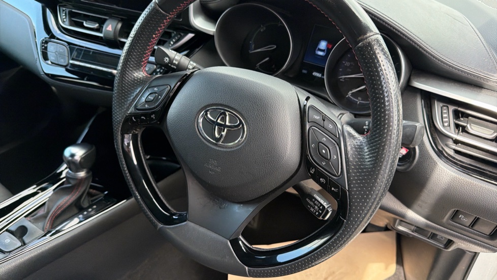 Toyota C-HR 1.8 Hybrid GR Sport 5dr CVT Hybrid Hatchback - Image 10
