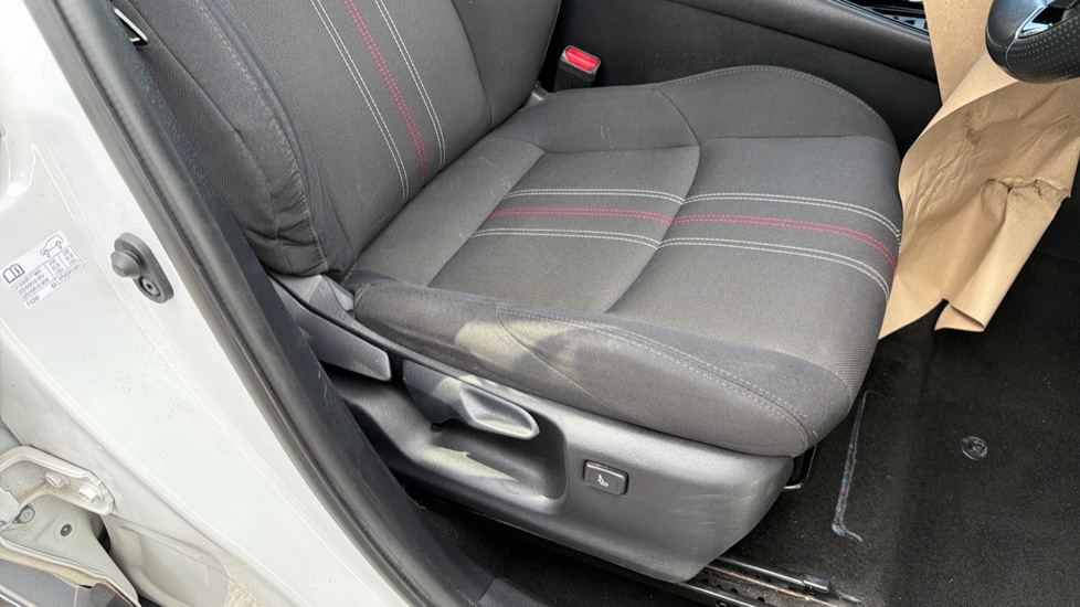 Toyota C-HR 1.8 Hybrid GR Sport 5dr CVT Hybrid Hatchback - Image 17
