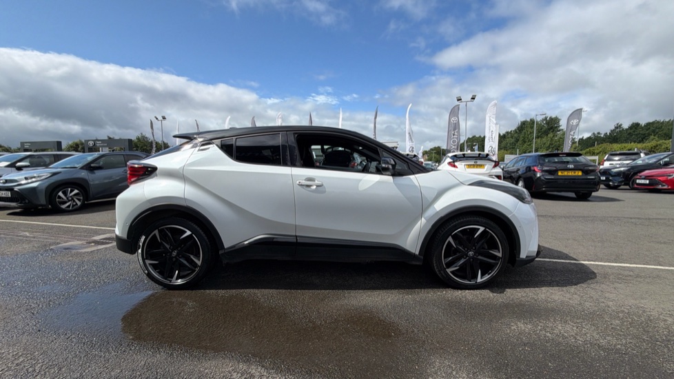 Toyota C-HR 1.8 Hybrid GR Sport 5dr CVT Hybrid Hatchback - Image 23
