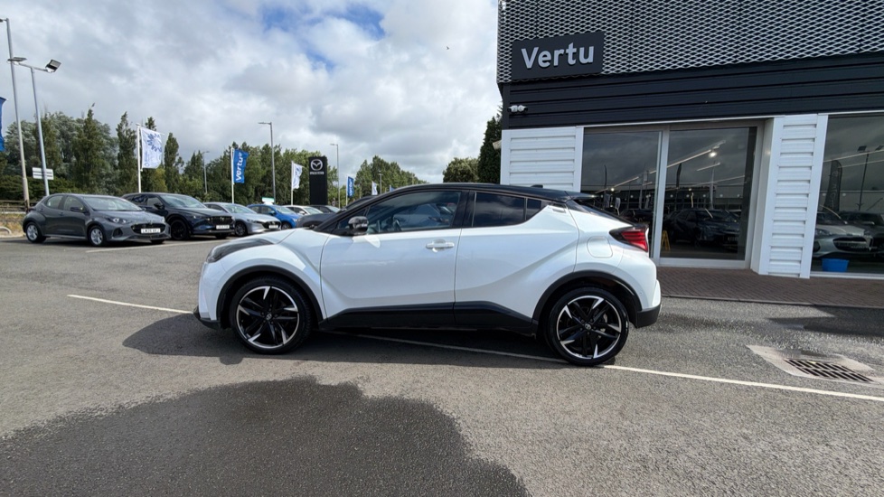 Toyota C-HR 1.8 Hybrid GR Sport 5dr CVT Hybrid Hatchback - Image 24
