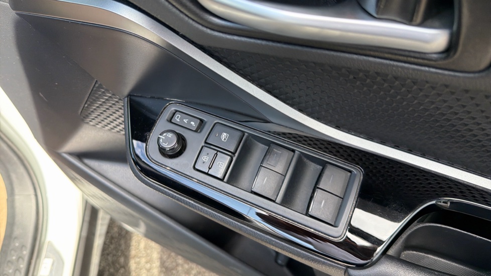 Toyota C-HR 1.8 Hybrid GR Sport 5dr CVT Hybrid Hatchback - Image 30