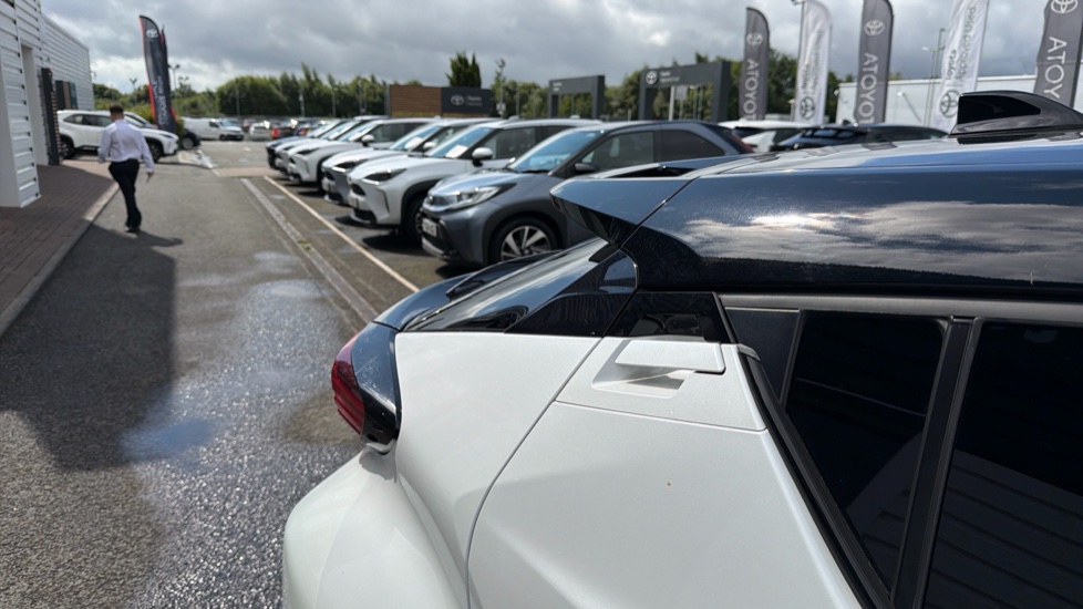 Toyota C-HR 1.8 Hybrid GR Sport 5dr CVT Hybrid Hatchback - Image 31