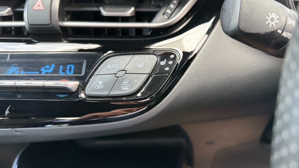 Toyota C-HR 1.8 Hybrid GR Sport 5dr CVT Hybrid Hatchback - Image 39