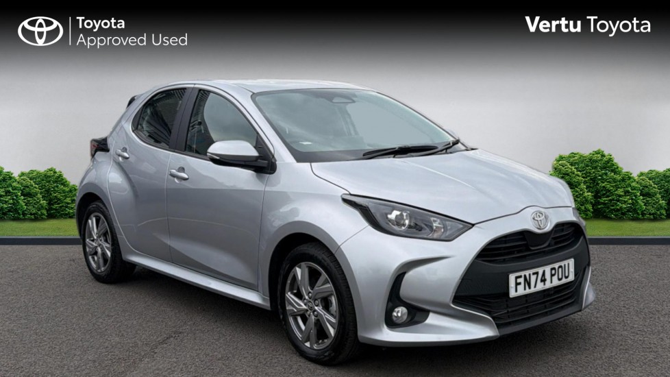 Toyota Yaris 1.5 Hybrid Icon 5dr CVT Hybrid Hatchback - Image 1