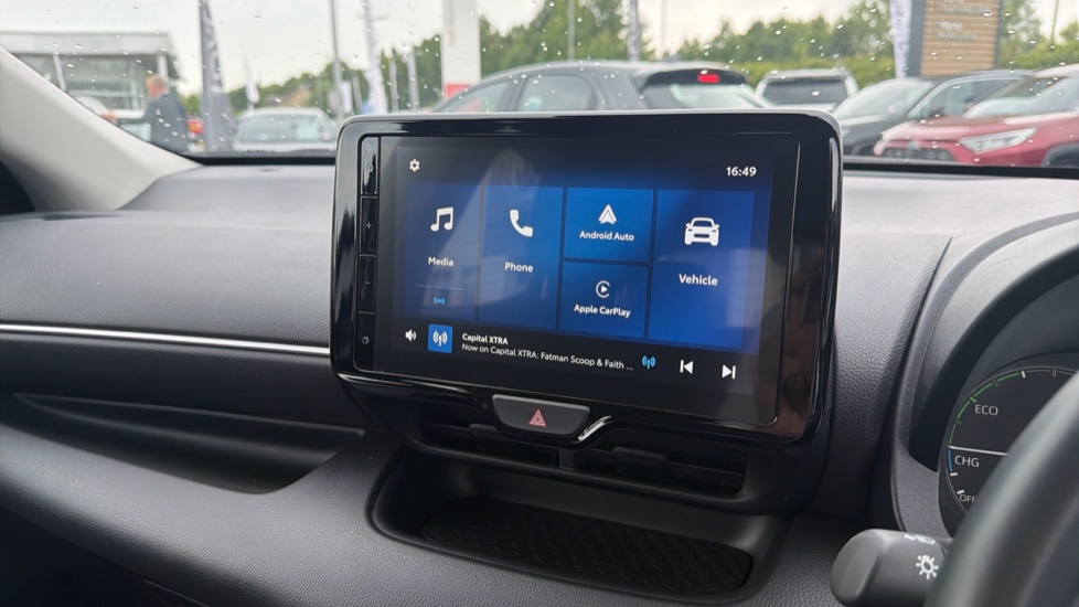 Toyota Yaris 1.5 Hybrid Icon 5dr CVT Hybrid Hatchback - Image 9