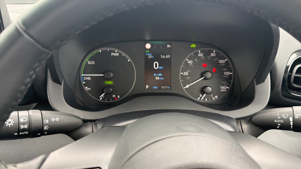 Toyota Yaris 1.5 Hybrid Icon 5dr CVT Hybrid Hatchback - Image 11
