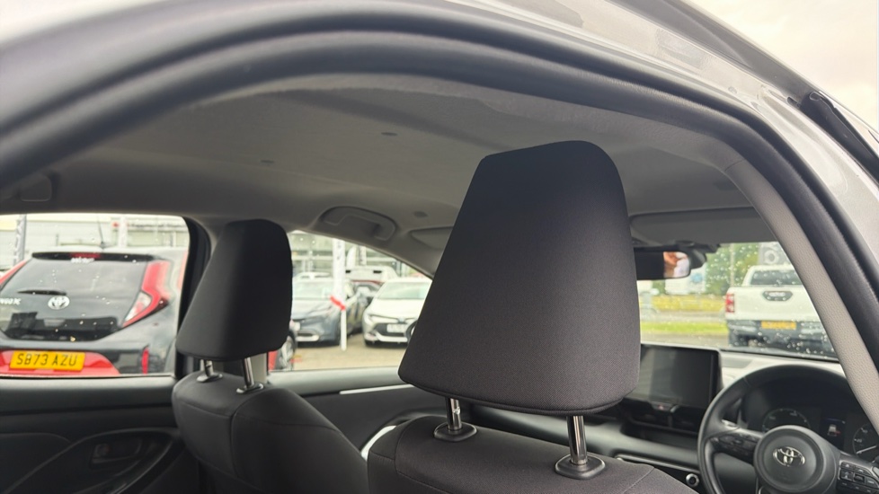Toyota Yaris 1.5 Hybrid Icon 5dr CVT Hybrid Hatchback - Image 19