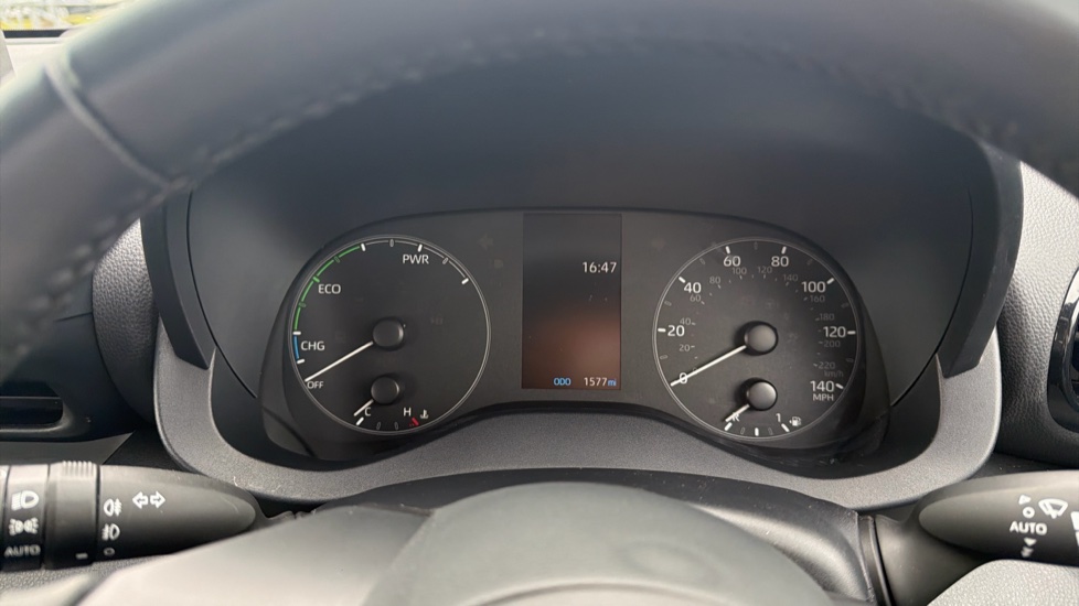 Toyota Yaris 1.5 Hybrid Icon 5dr CVT Hybrid Hatchback - Image 31