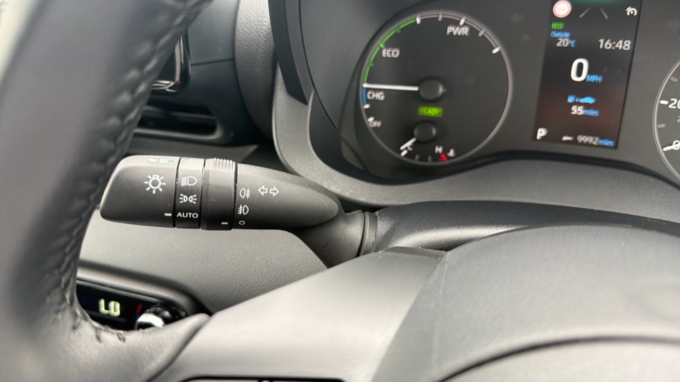 Toyota Yaris 1.5 Hybrid Icon 5dr CVT Hybrid Hatchback - Image 33