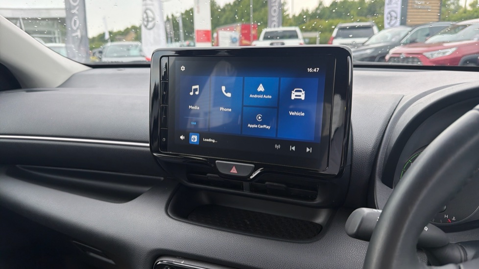Toyota Yaris 1.5 Hybrid Icon 5dr CVT Hybrid Hatchback - Image 37