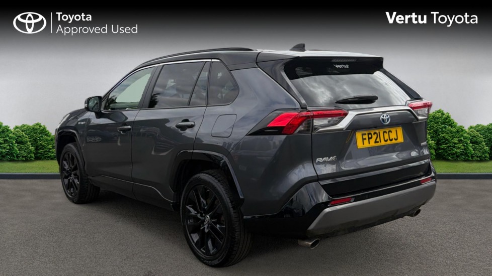 Toyota RAV4 2.5 VVT-i Hybrid Dynamic 5dr CVT 2WD Hybrid Estate - Image 4