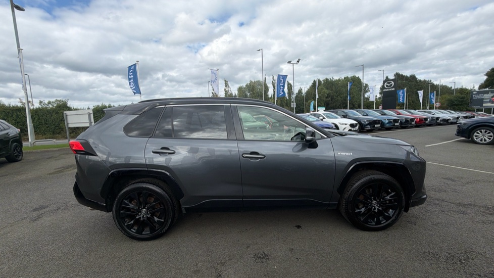 Toyota RAV4 2.5 VVT-i Hybrid Dynamic 5dr CVT 2WD Hybrid Estate - Image 23