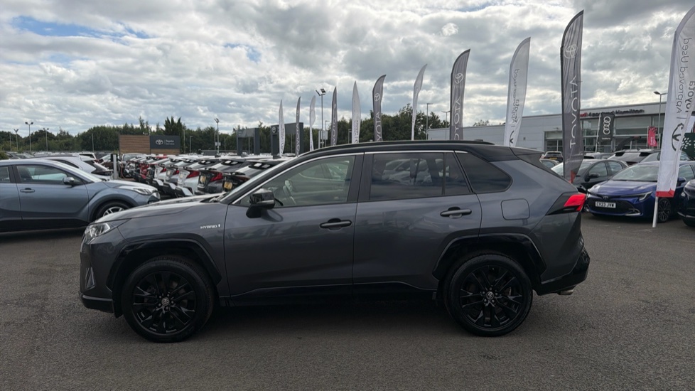 Toyota RAV4 2.5 VVT-i Hybrid Dynamic 5dr CVT 2WD Hybrid Estate - Image 24
