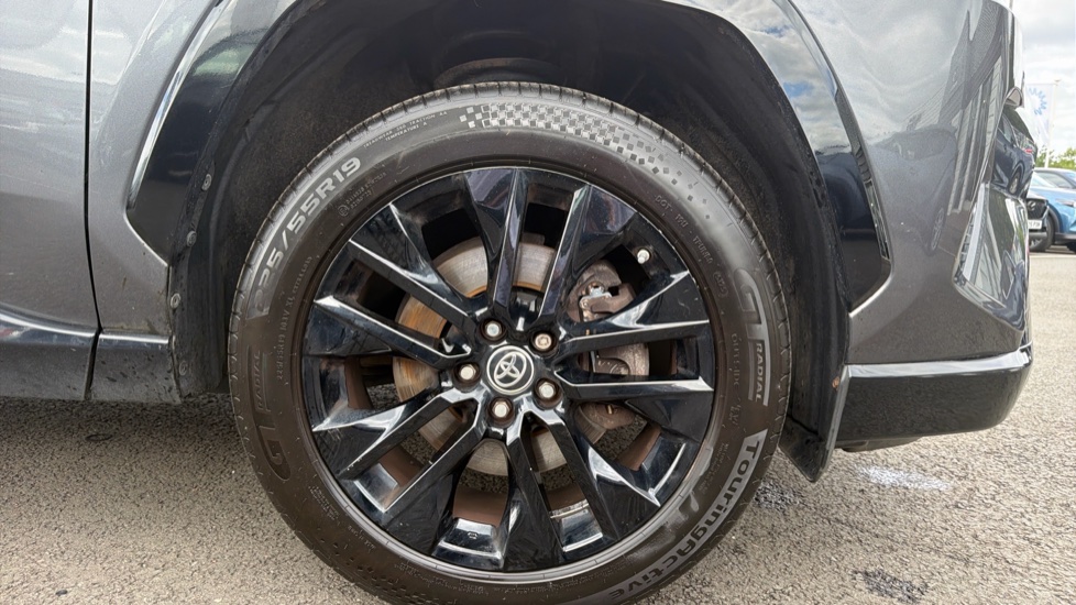 Toyota RAV4 2.5 VVT-i Hybrid Dynamic 5dr CVT 2WD Hybrid Estate - Image 25